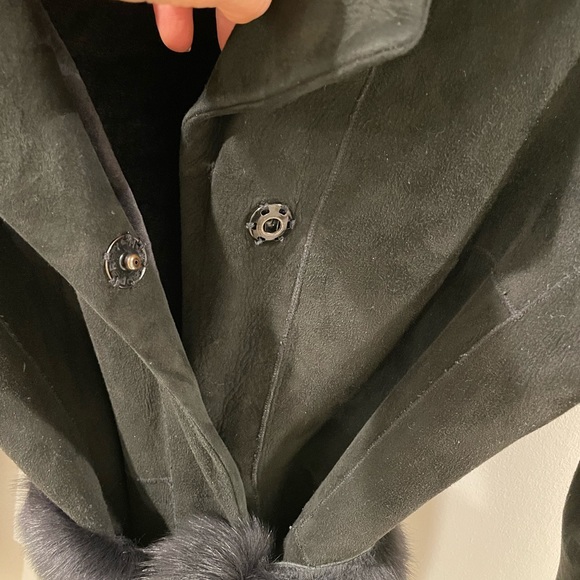 SHEARLING COAT REVERSIBLE! - Picture 9 of 11
